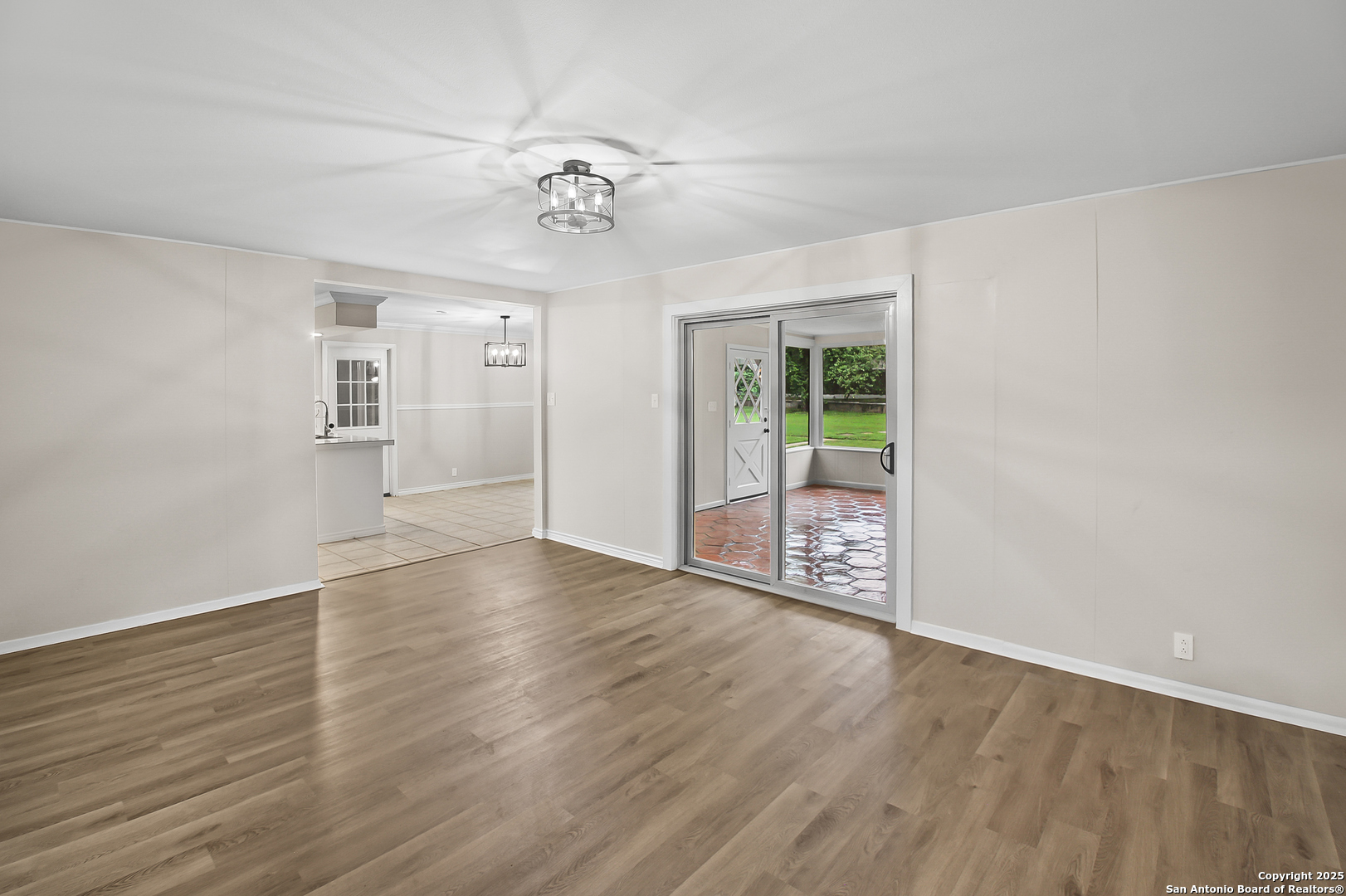 136 Danube Dr