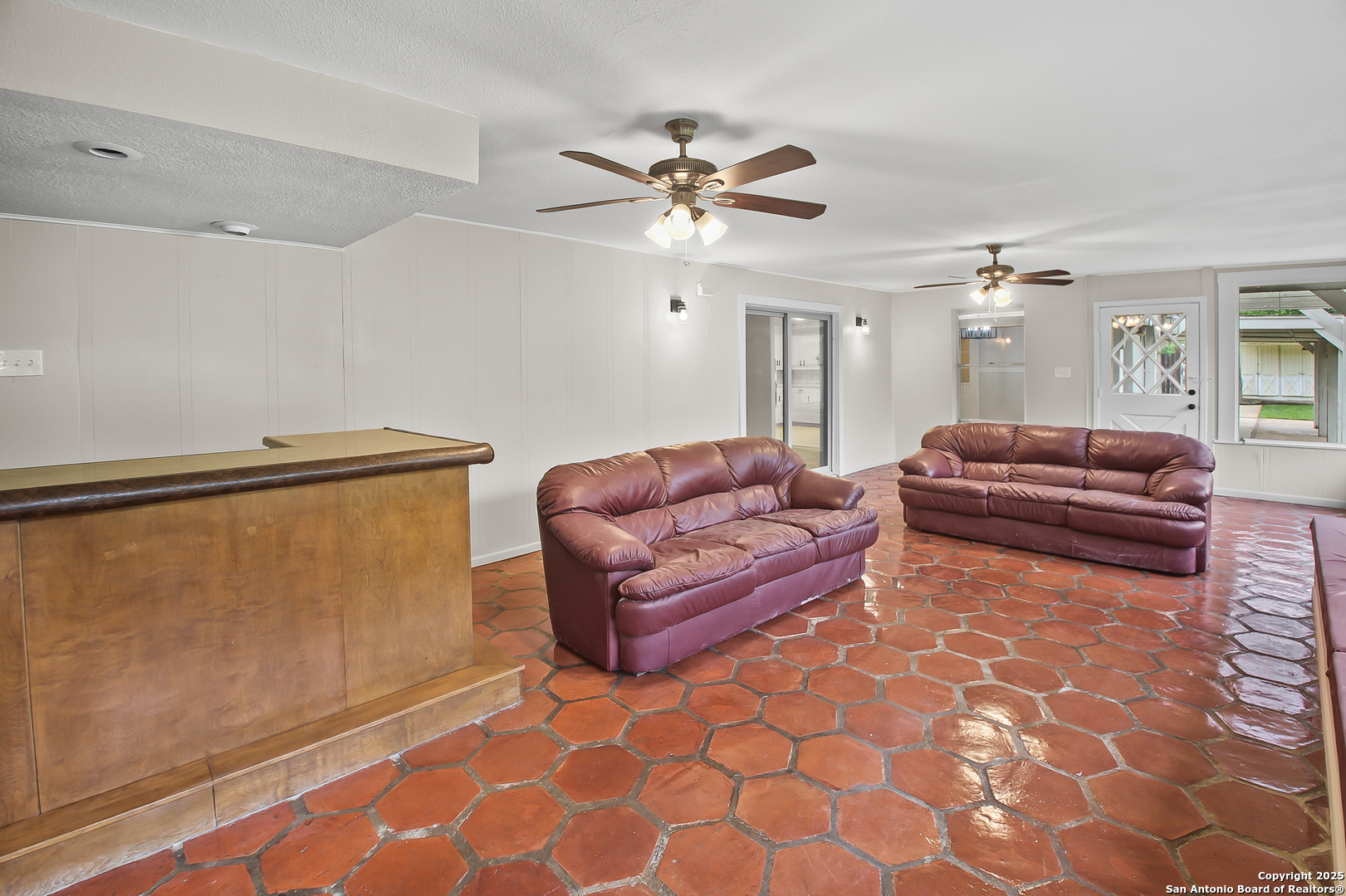 136 Danube Dr