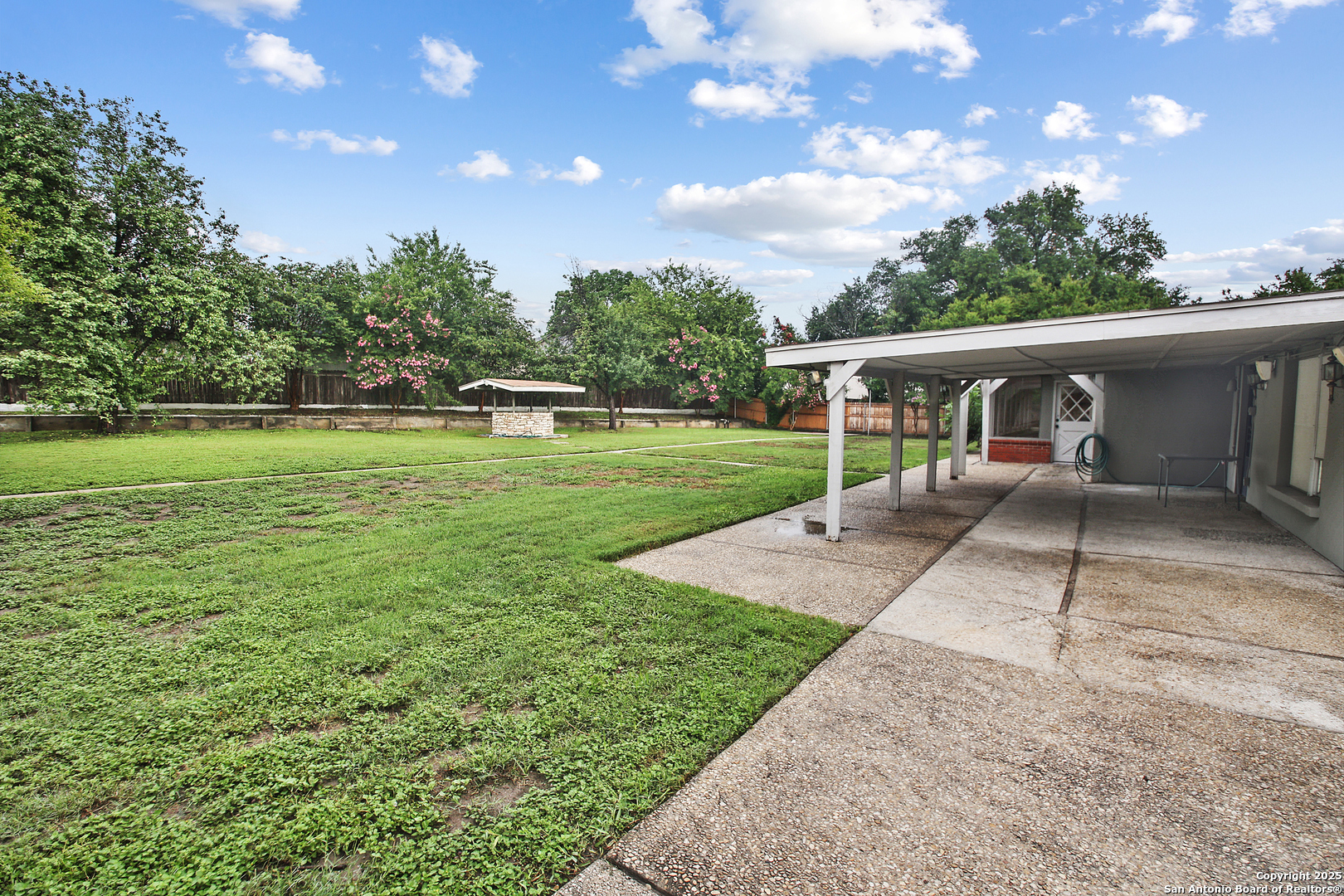 136 Danube Dr