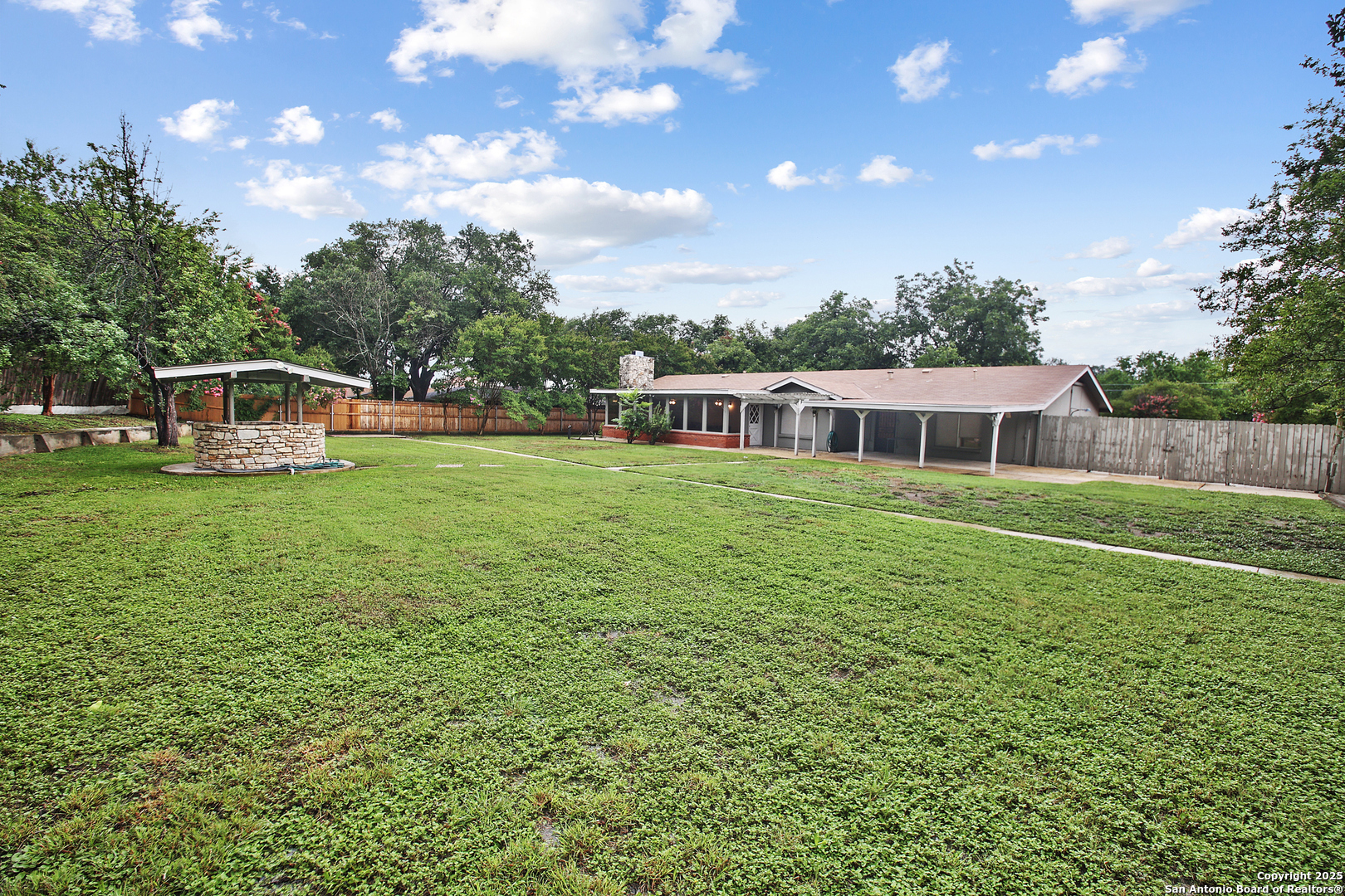 136 Danube Dr