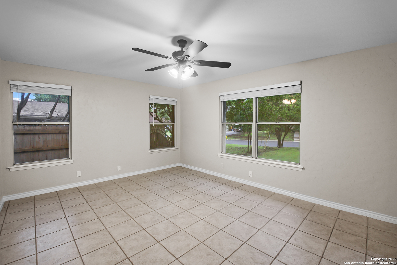 136 Danube Dr