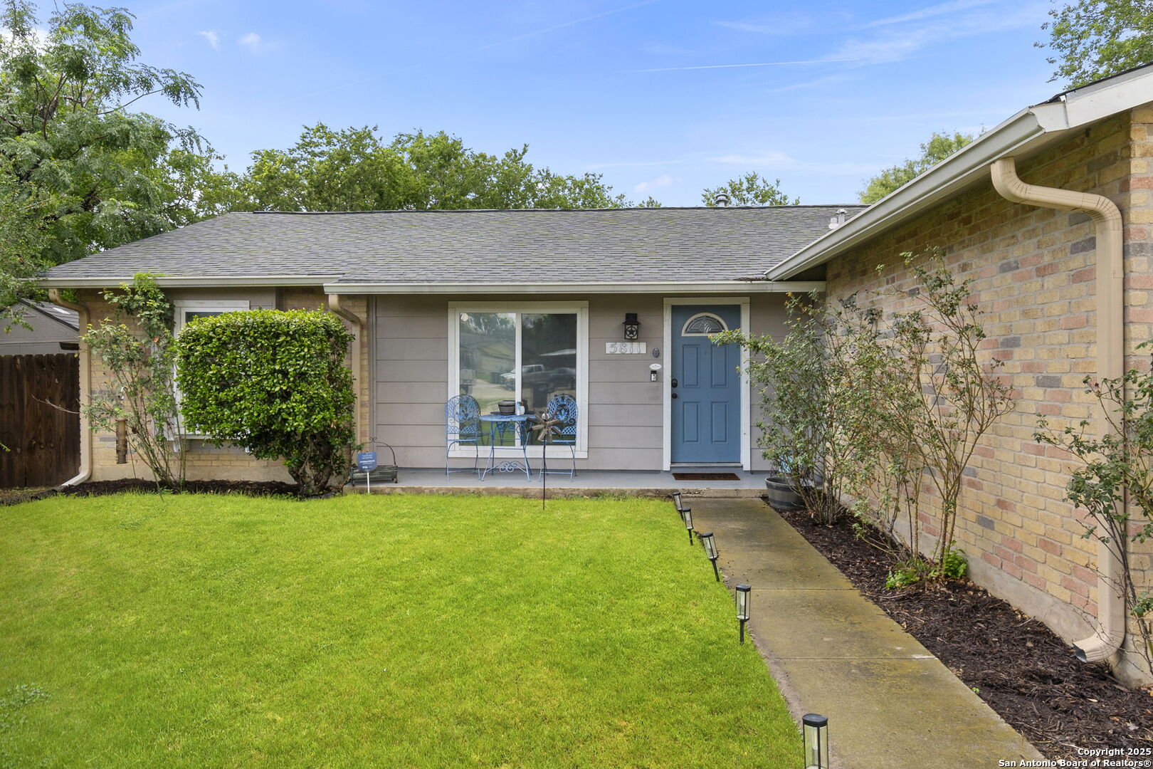 5811 Lake Chap