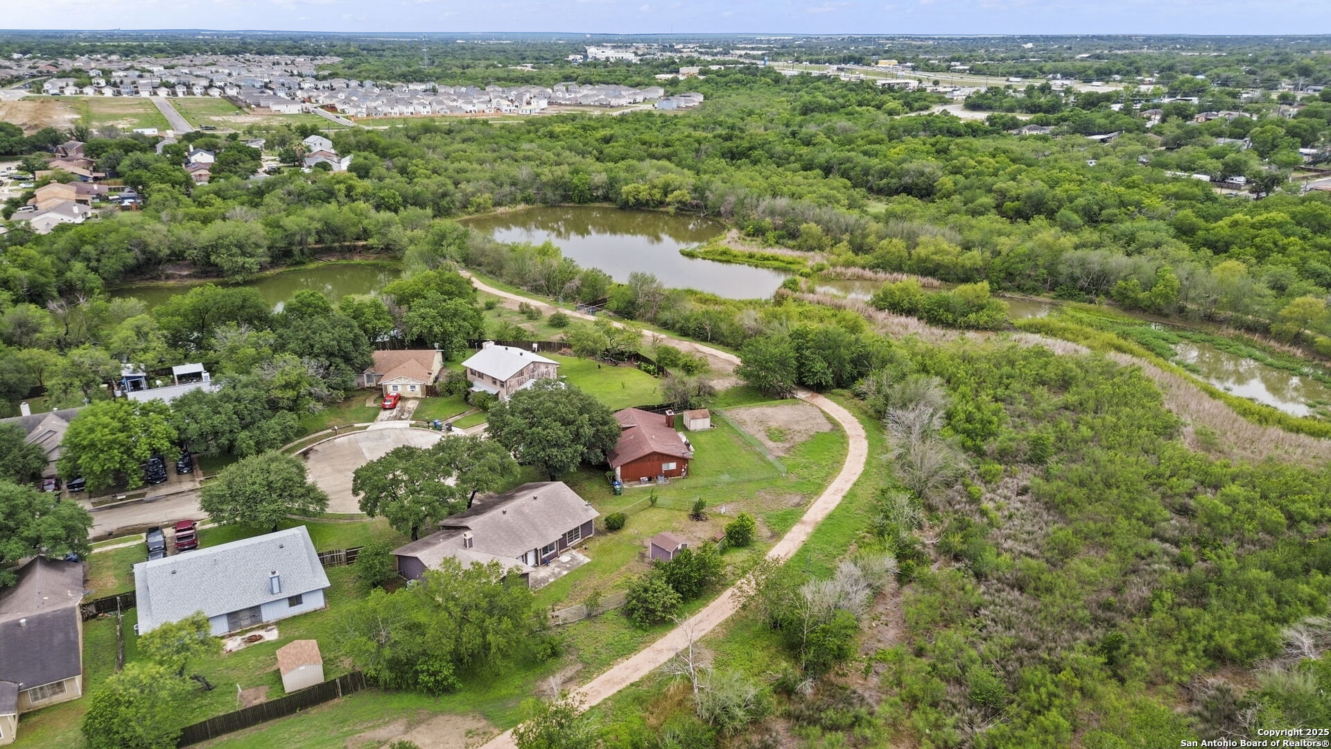 5811 Lake Chap