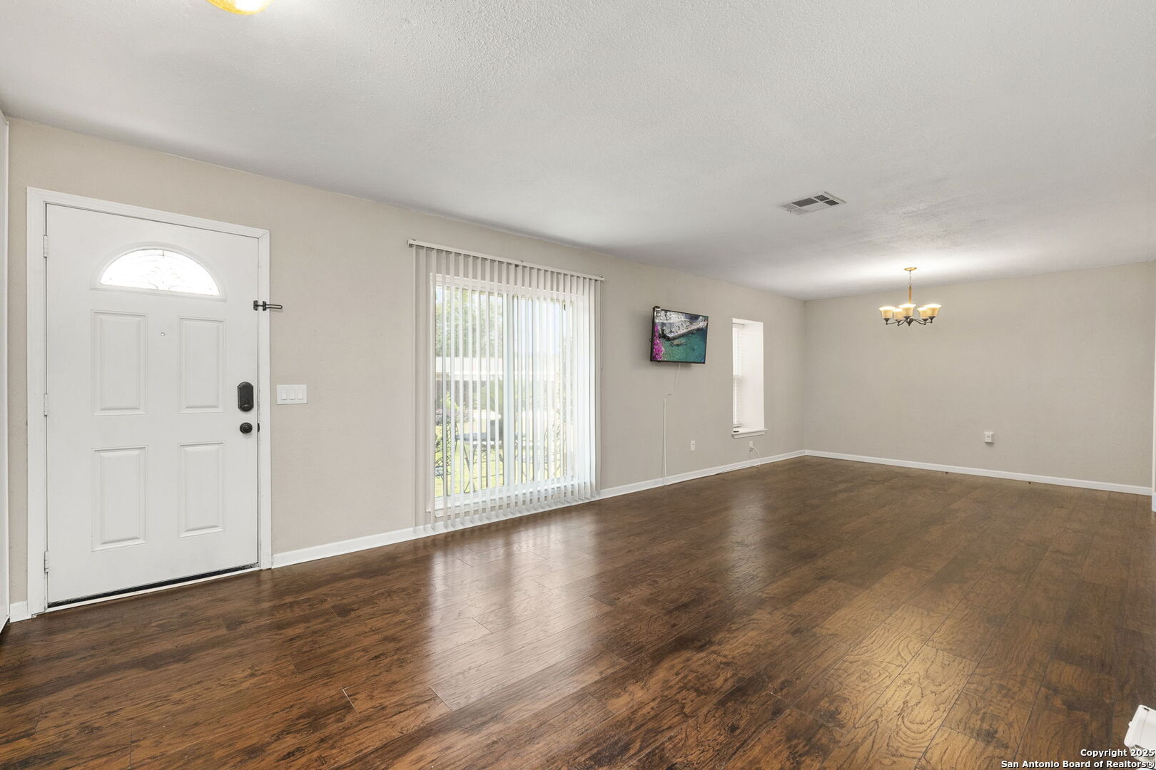 5811 Lake Chap