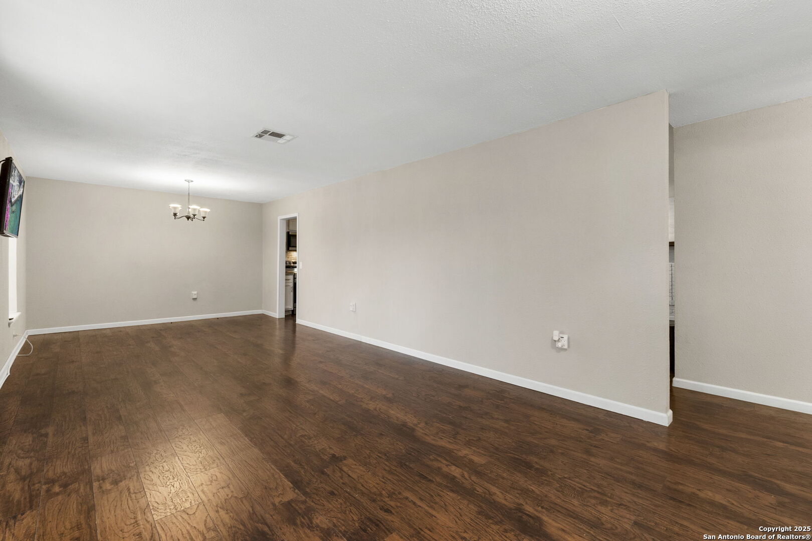 5811 Lake Chap