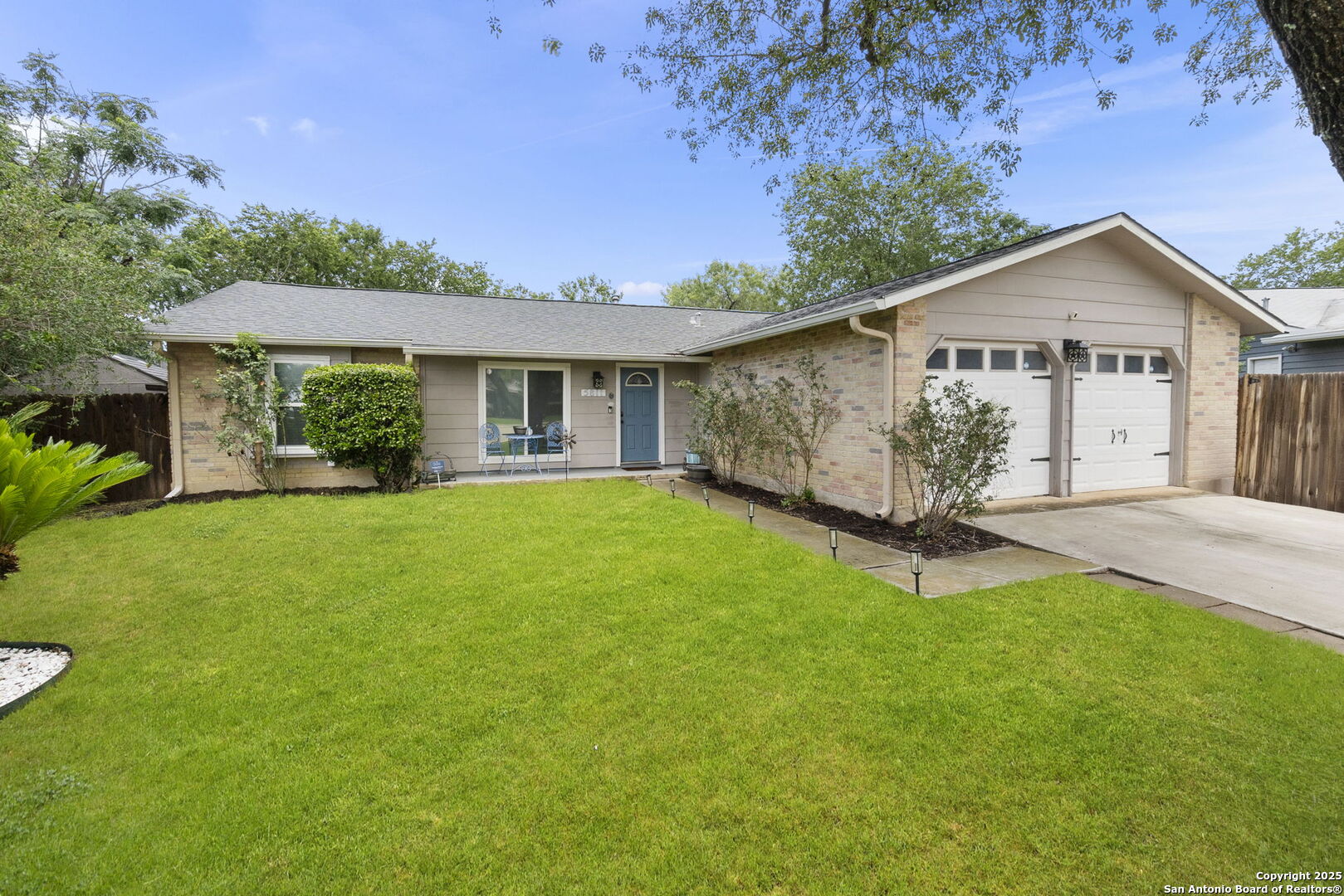 5811 Lake Chap