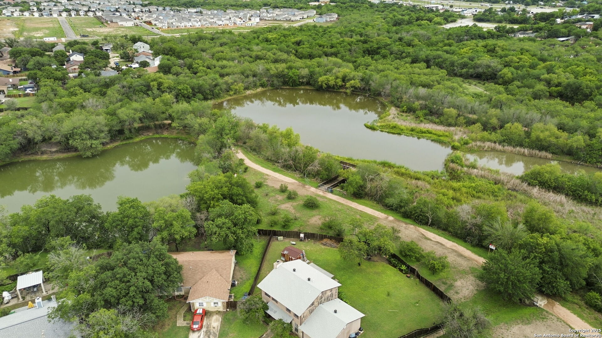 5811 Lake Chap