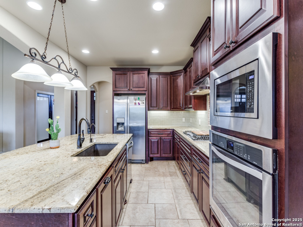 332 Bosque Rdg