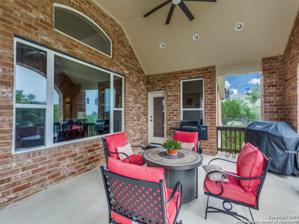 332 Bosque Rdg