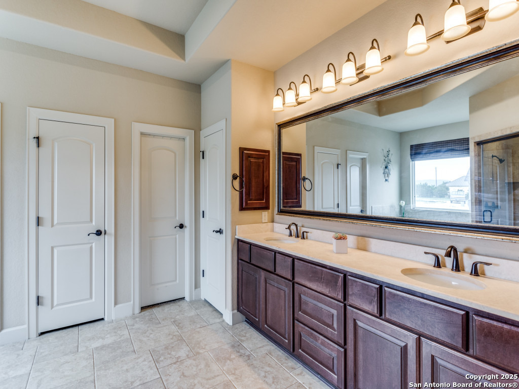 332 Bosque Rdg