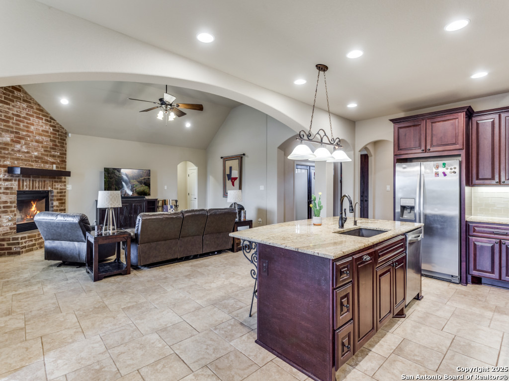 332 Bosque Rdg