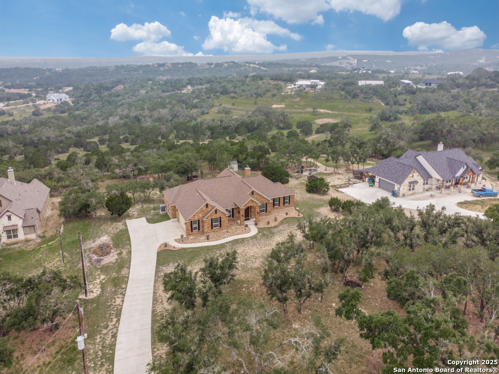 332 Bosque Rdg