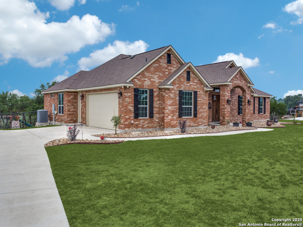 332 Bosque Rdg