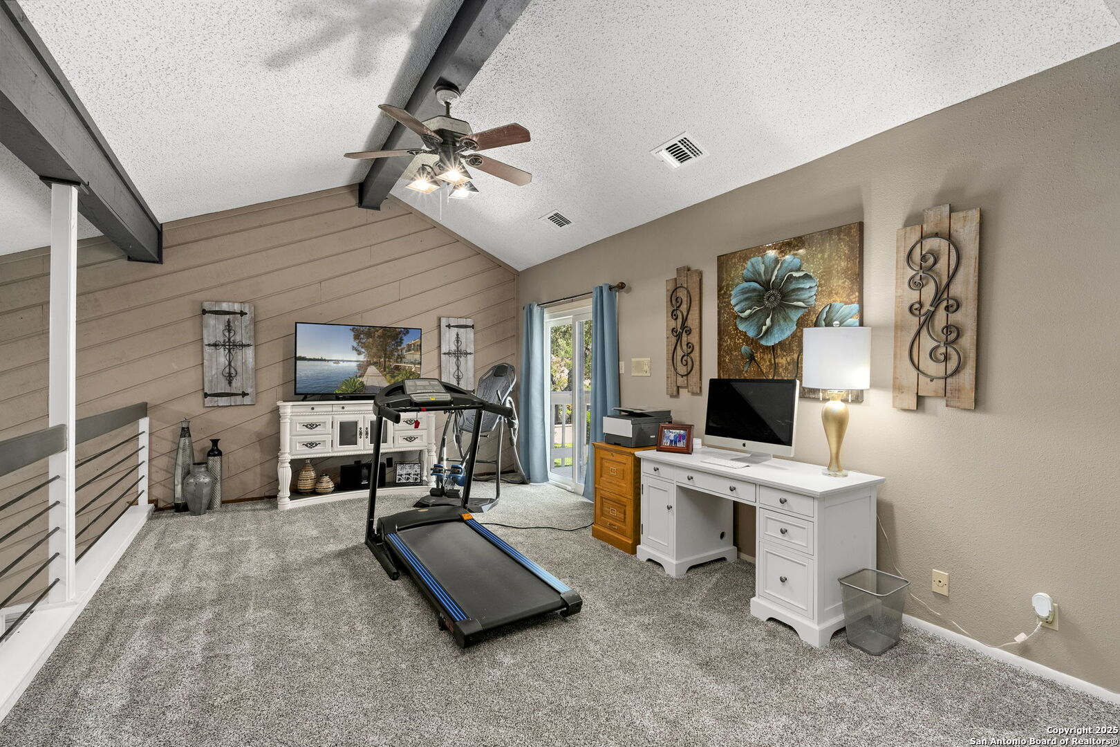 2026 Encino Vista St.