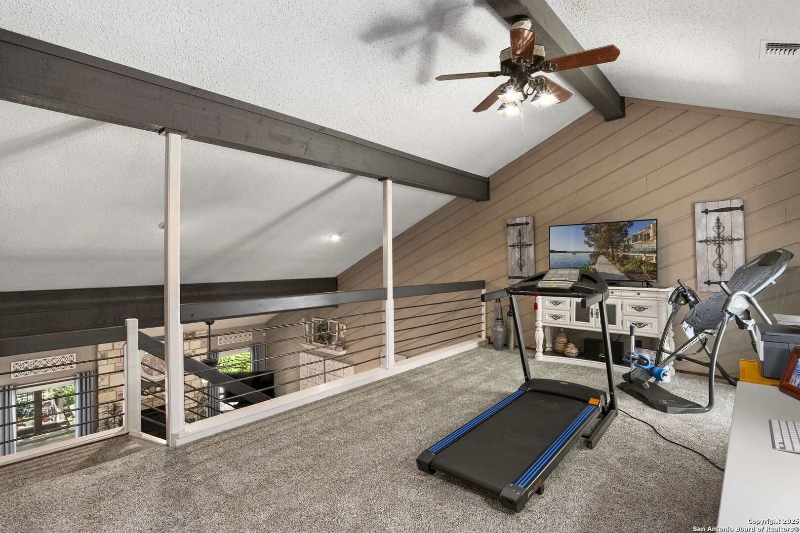 2026 Encino Vista St.