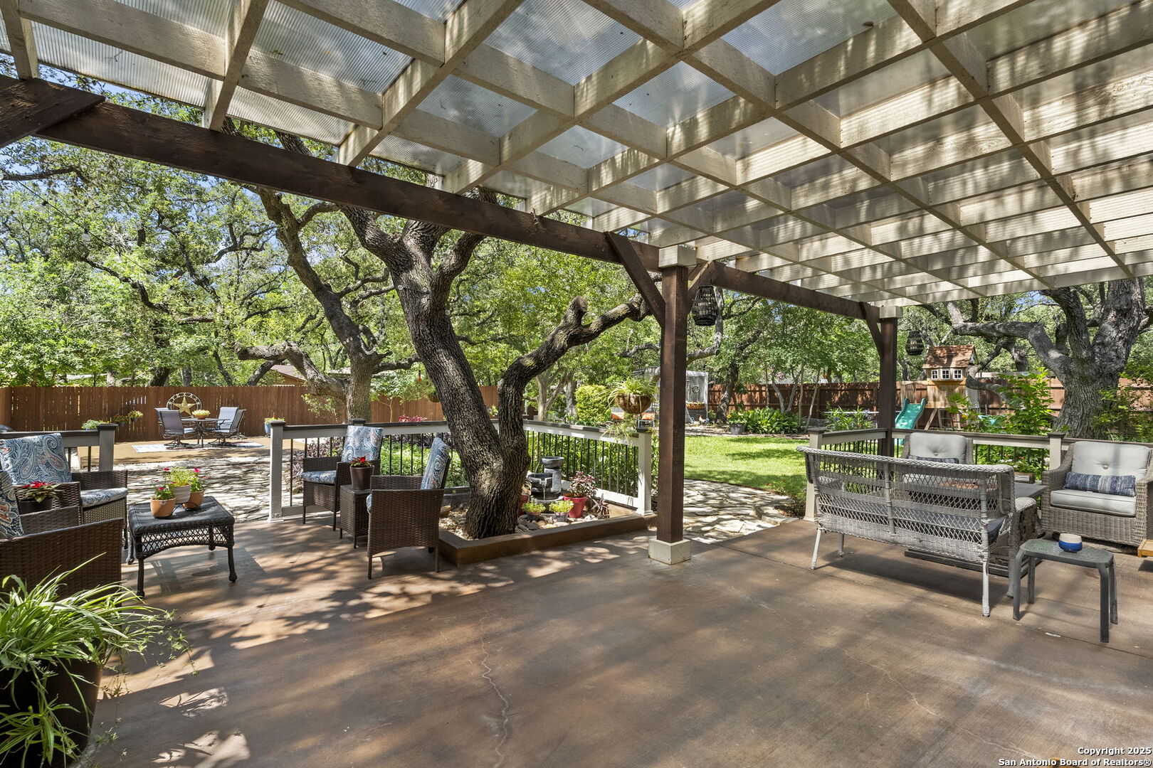 2026 Encino Vista St.