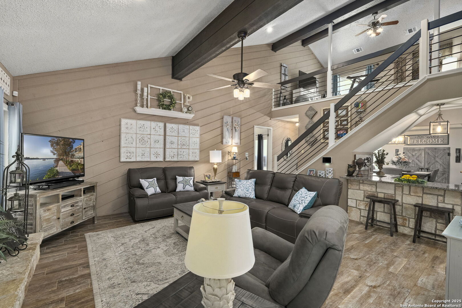 2026 Encino Vista St.