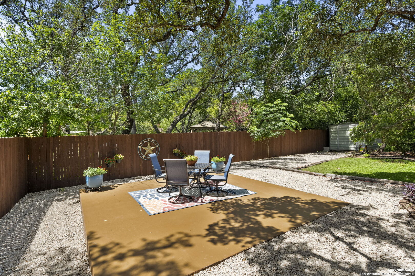 2026 Encino Vista St.