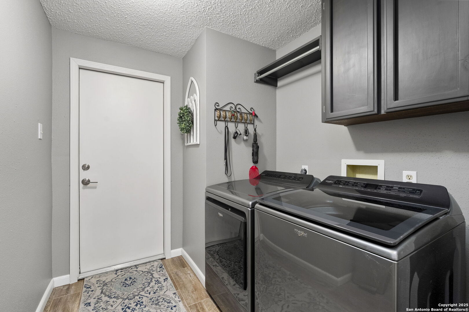 2026 Encino Vista St.