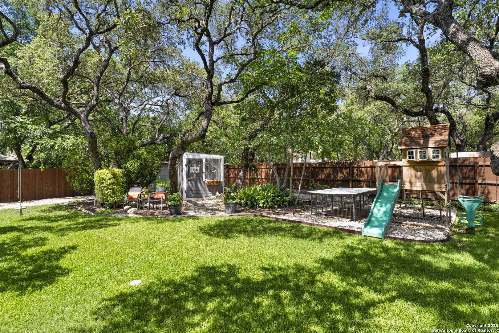 2026 Encino Vista St.