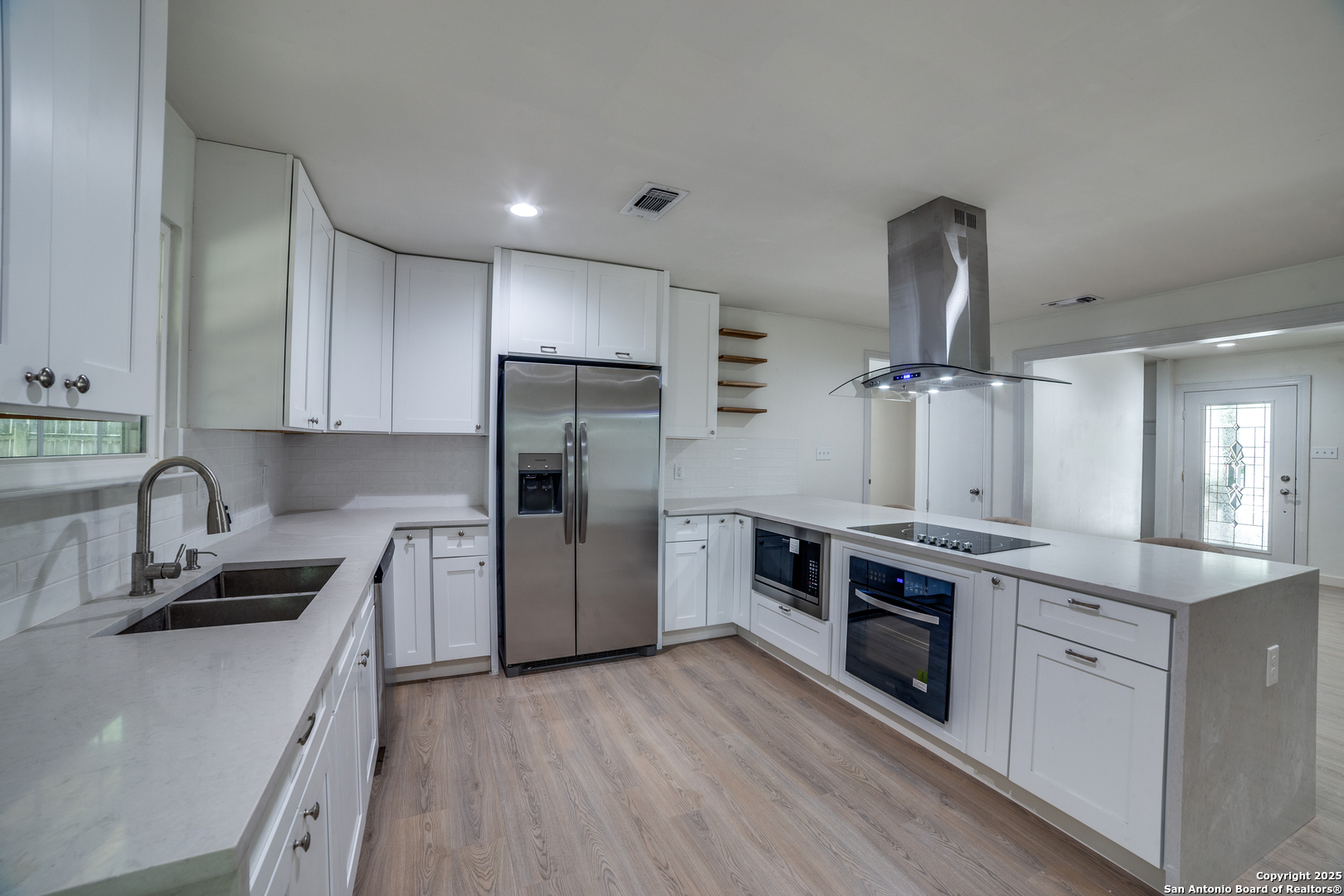 8218 Meadow Swan