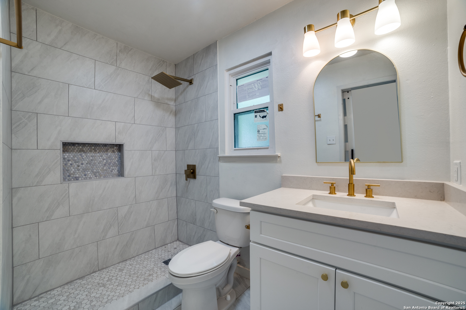 8218 Meadow Swan