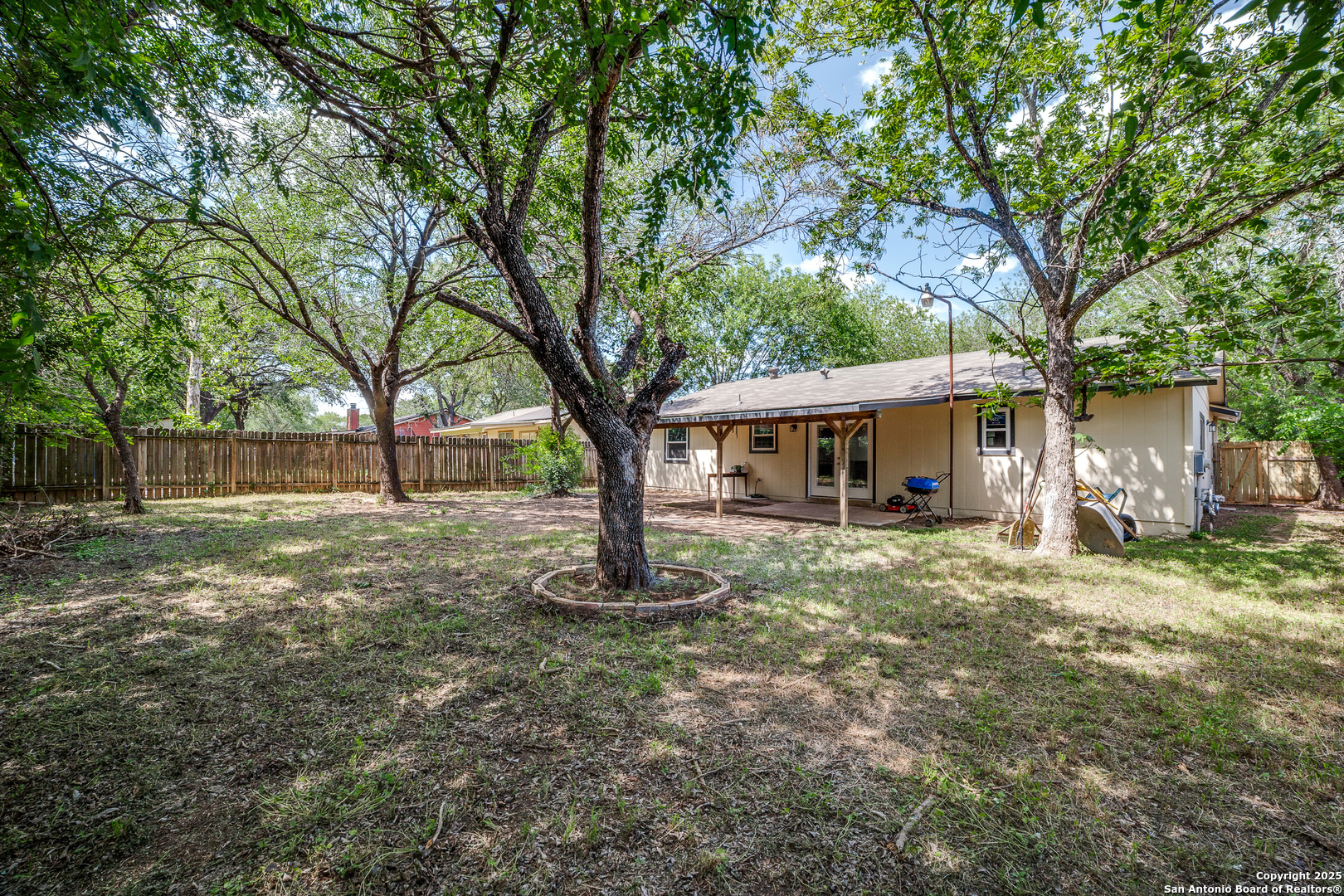 8218 Meadow Swan
