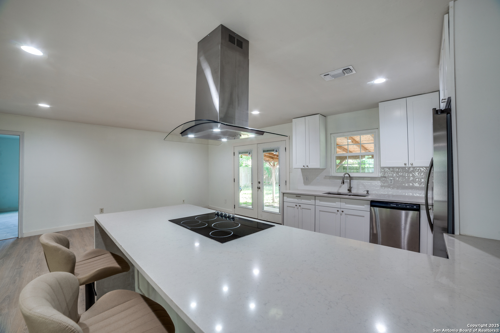 8218 Meadow Swan