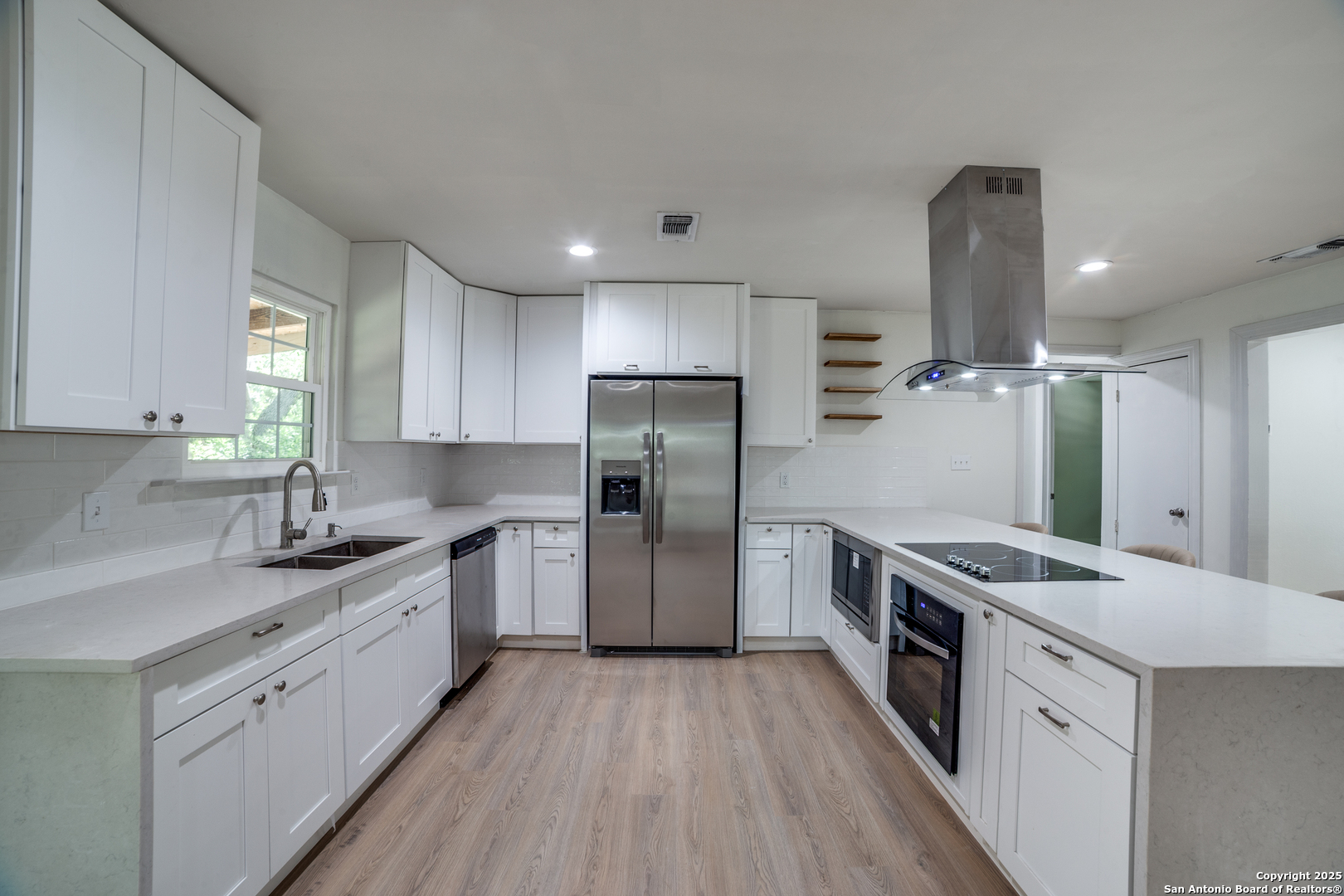 8218 Meadow Swan