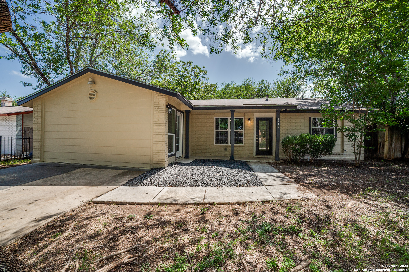 8218 Meadow Swan