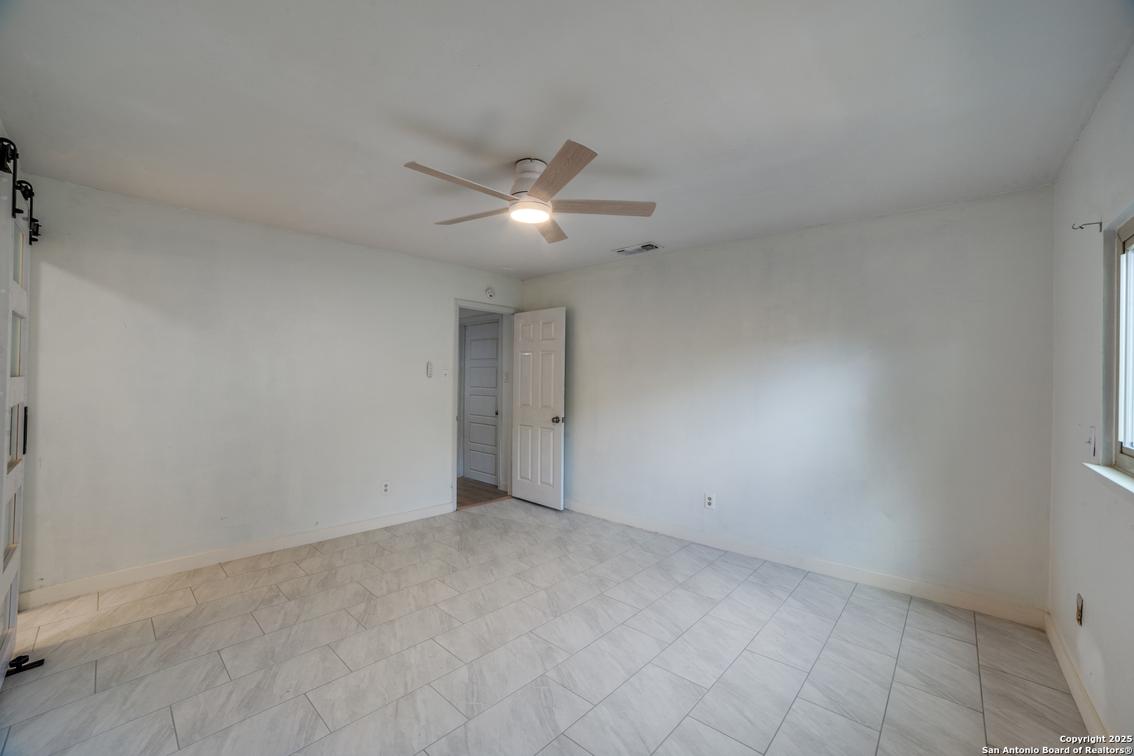 8218 Meadow Swan