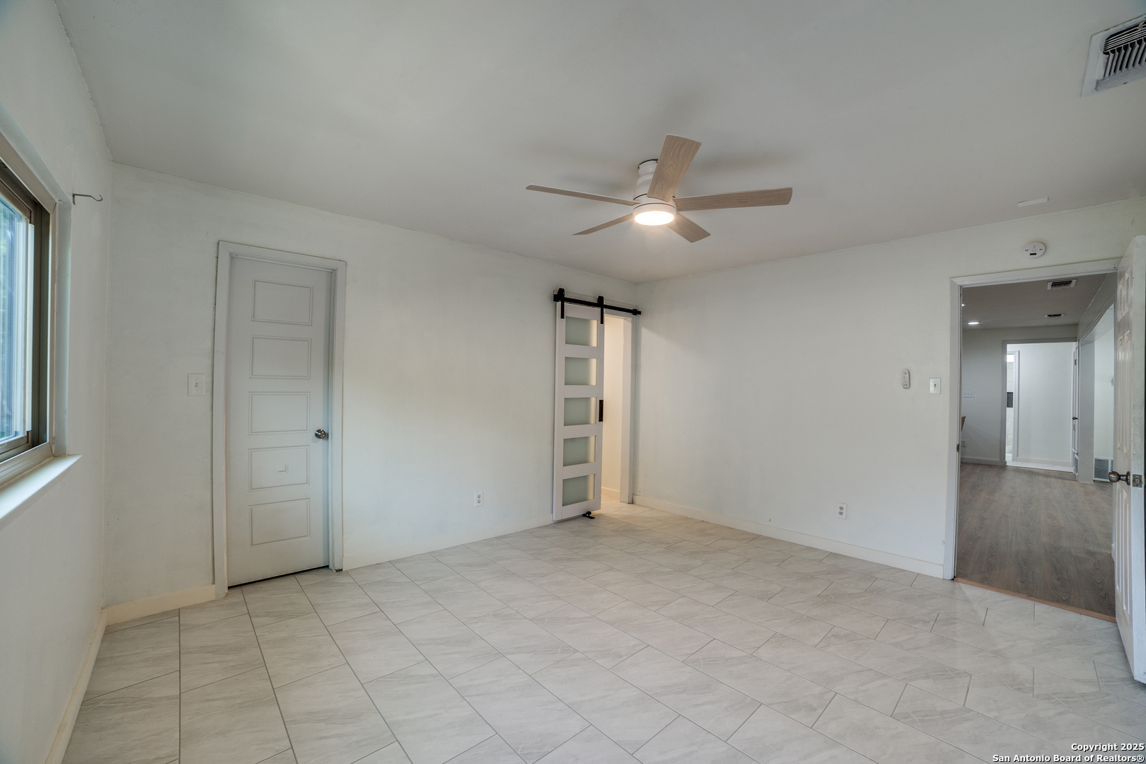 8218 Meadow Swan