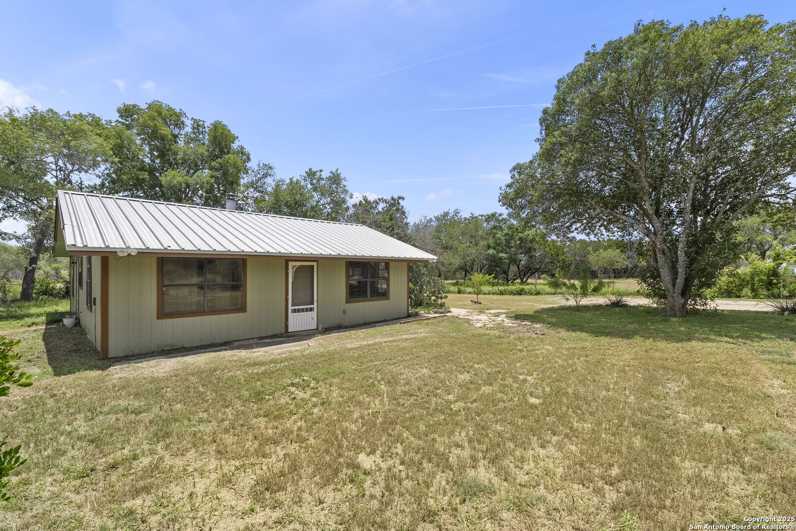 434 Spur Dr