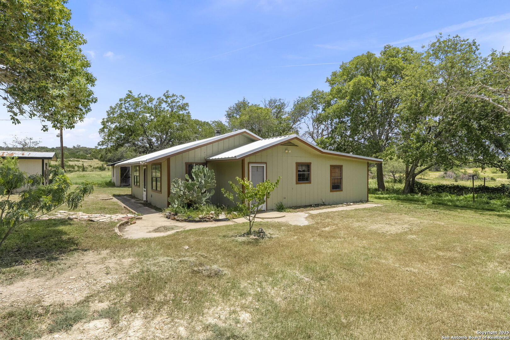 434 Spur Dr