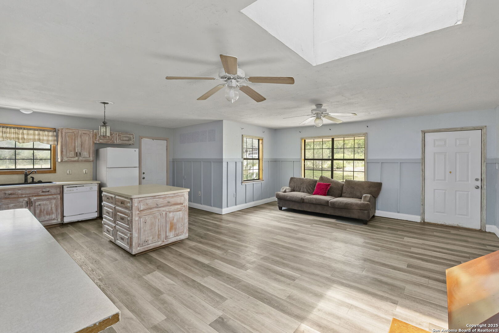 434 Spur Dr