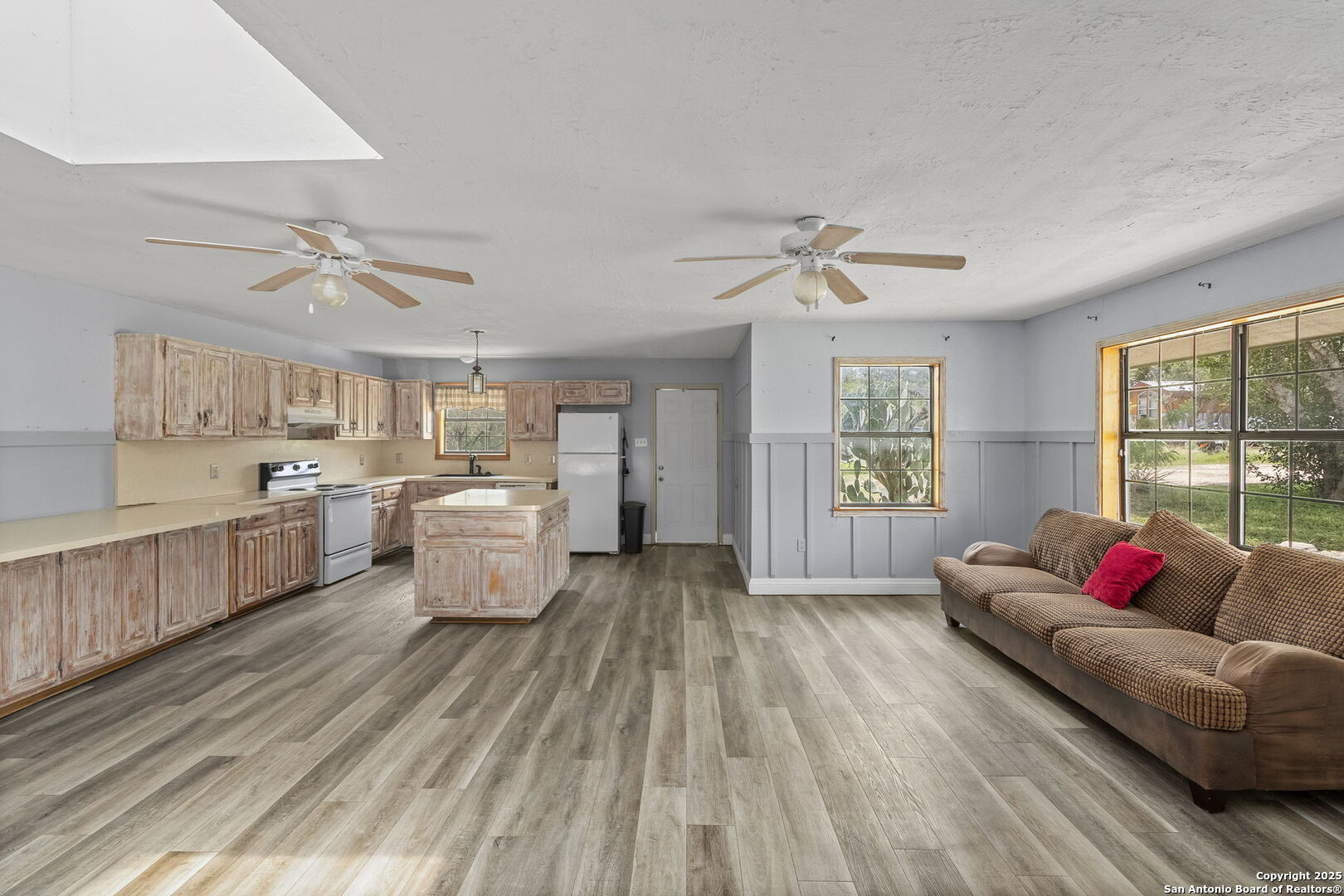 434 Spur Dr
