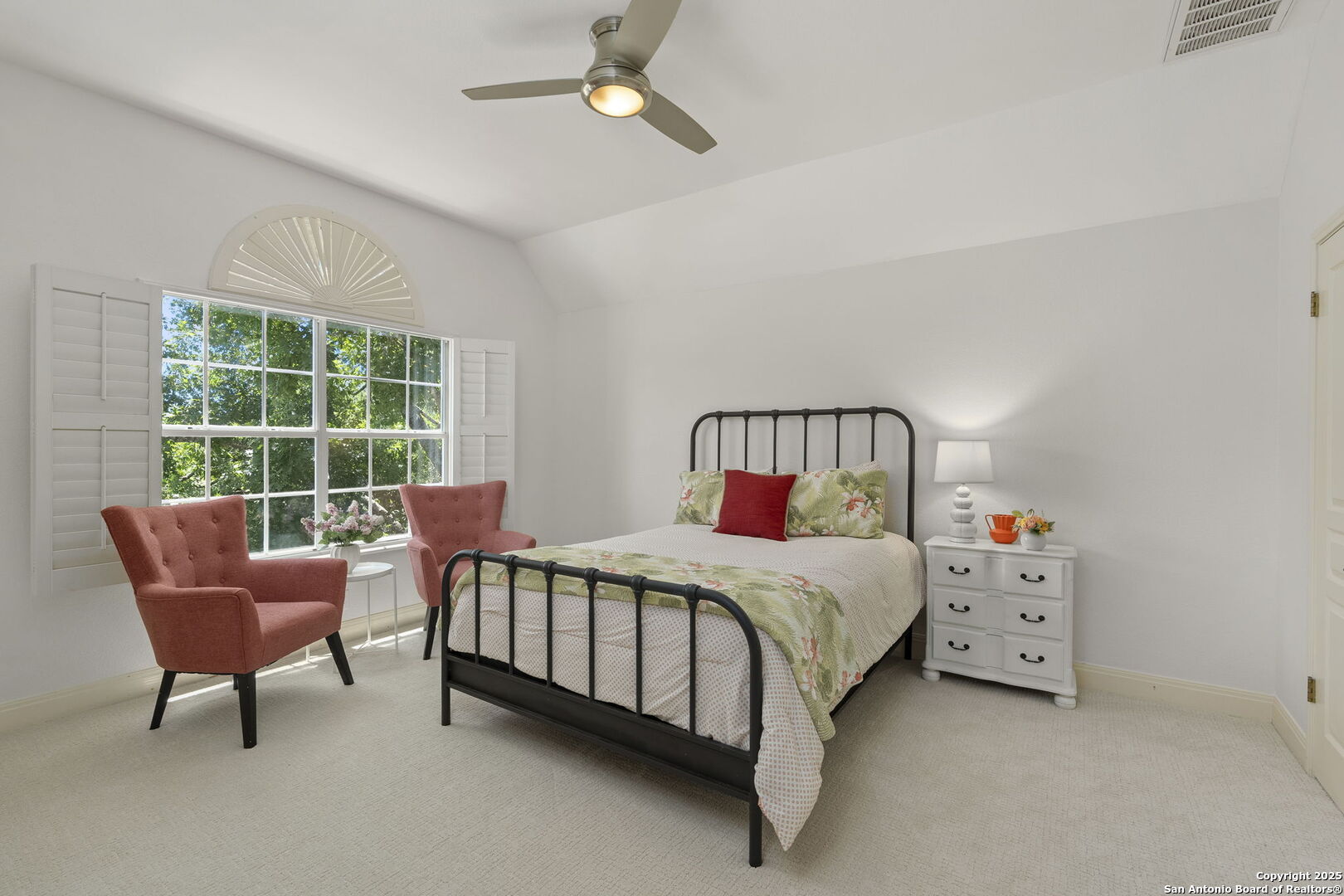 17311 Fountain Bluff