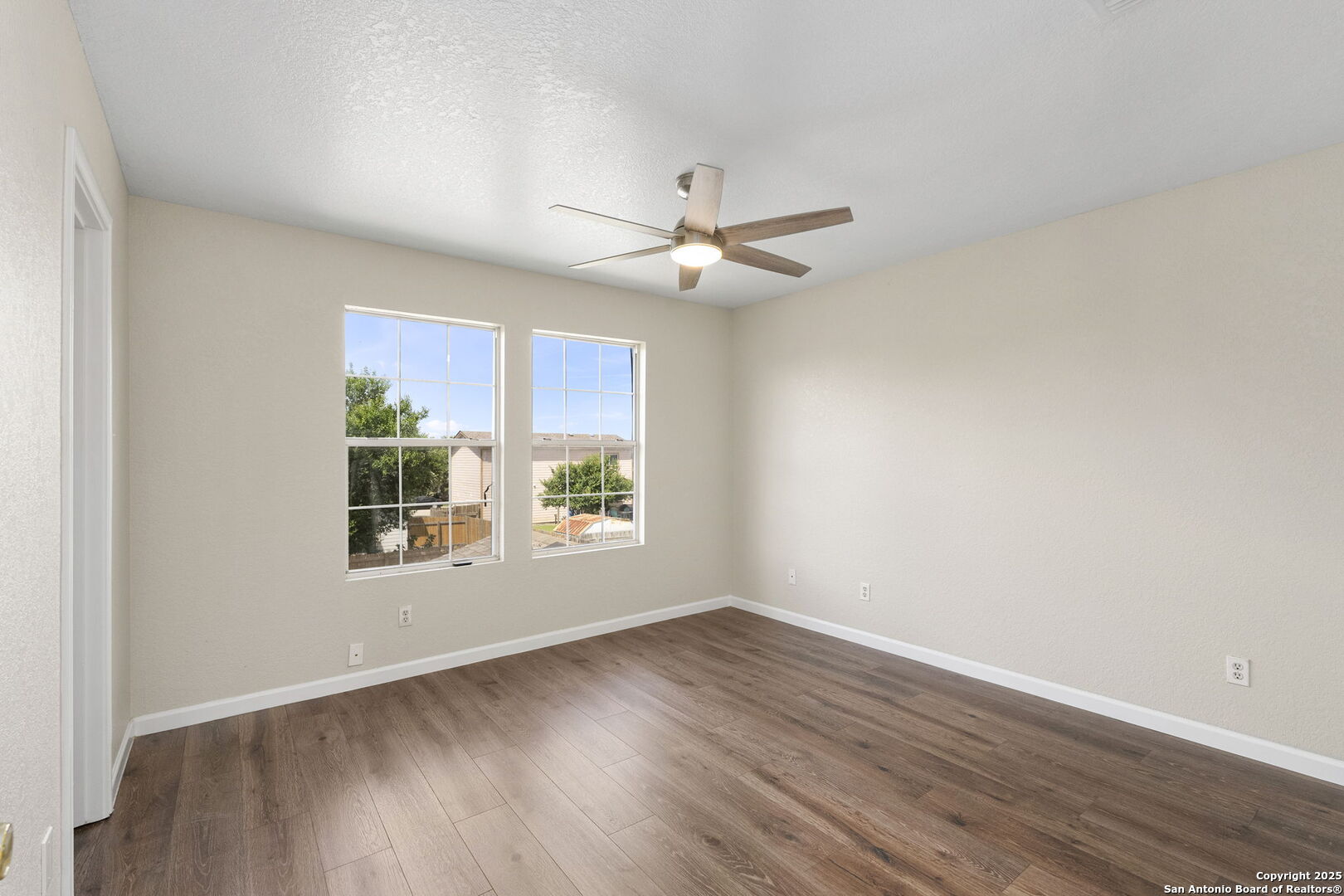 671 Northwest Crossing Dr