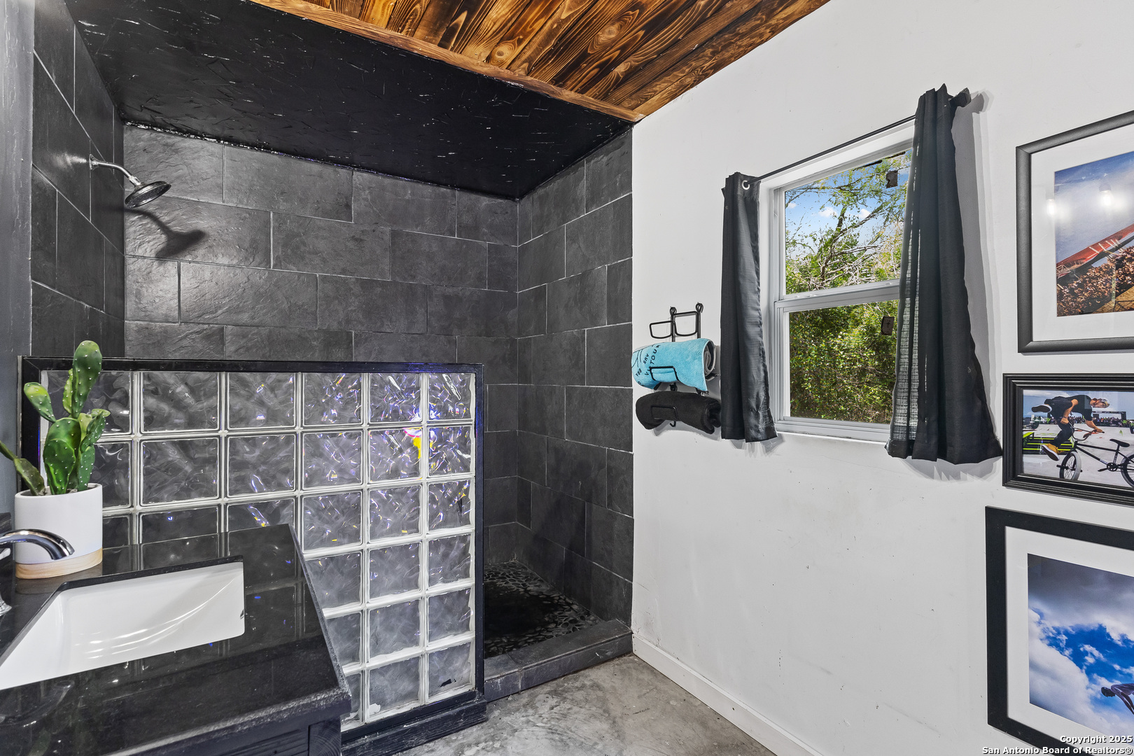 124 Valley Creek