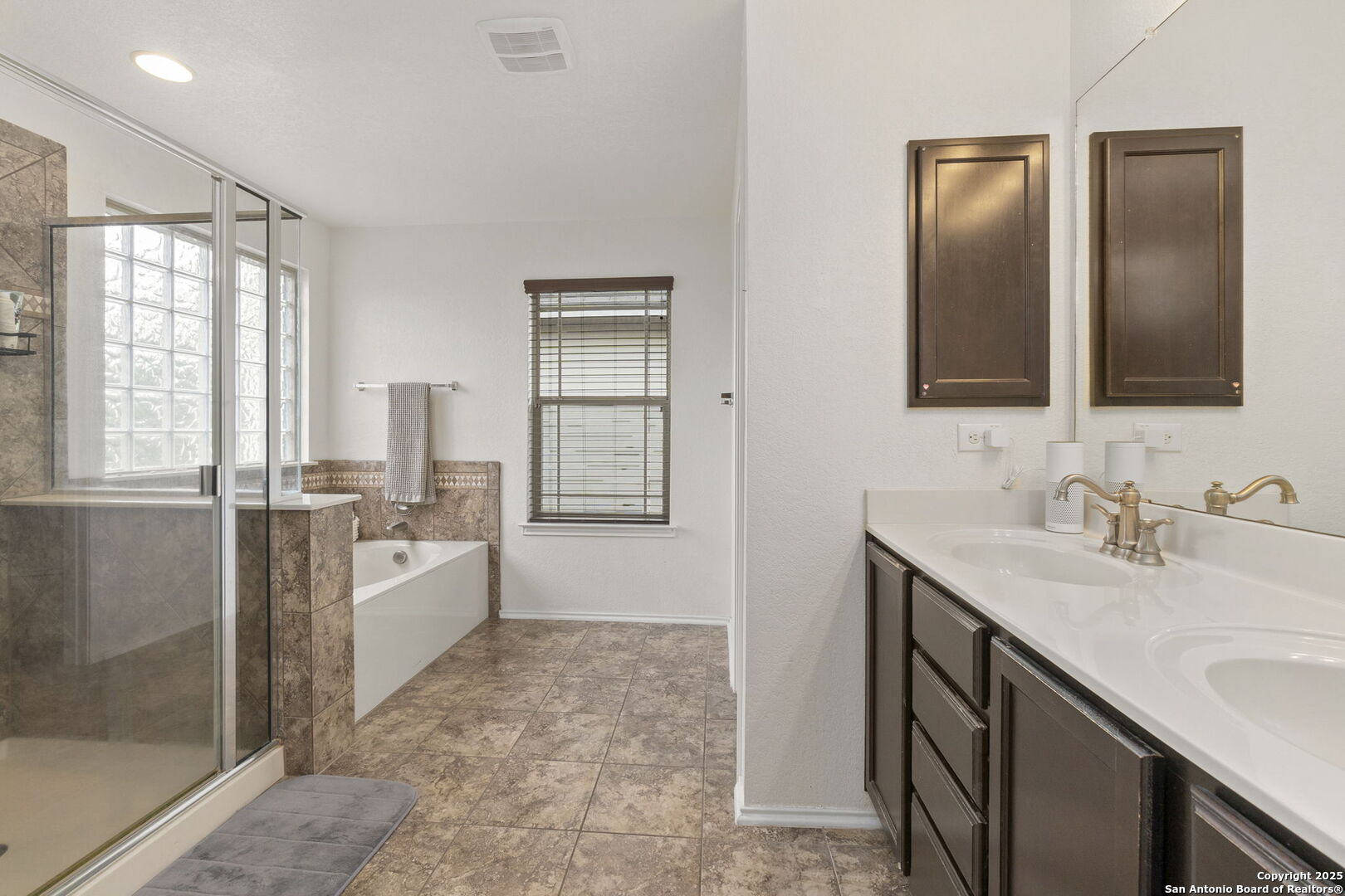 13046 Stags Leap