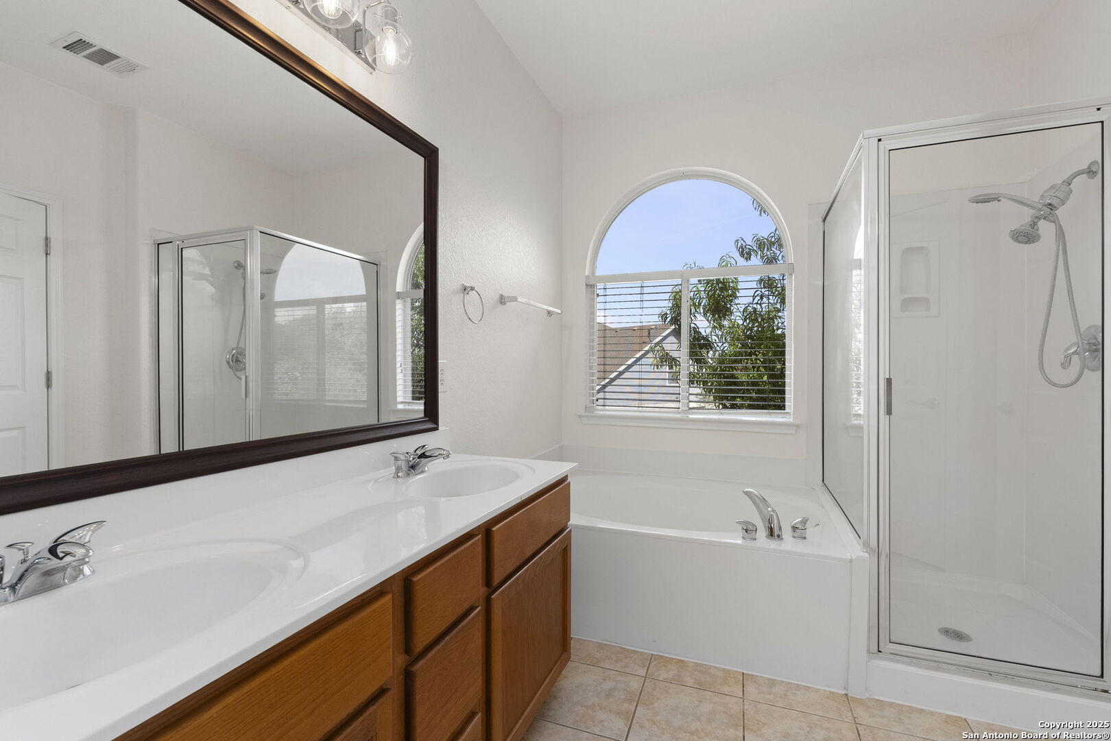665 La Bahia Loop
