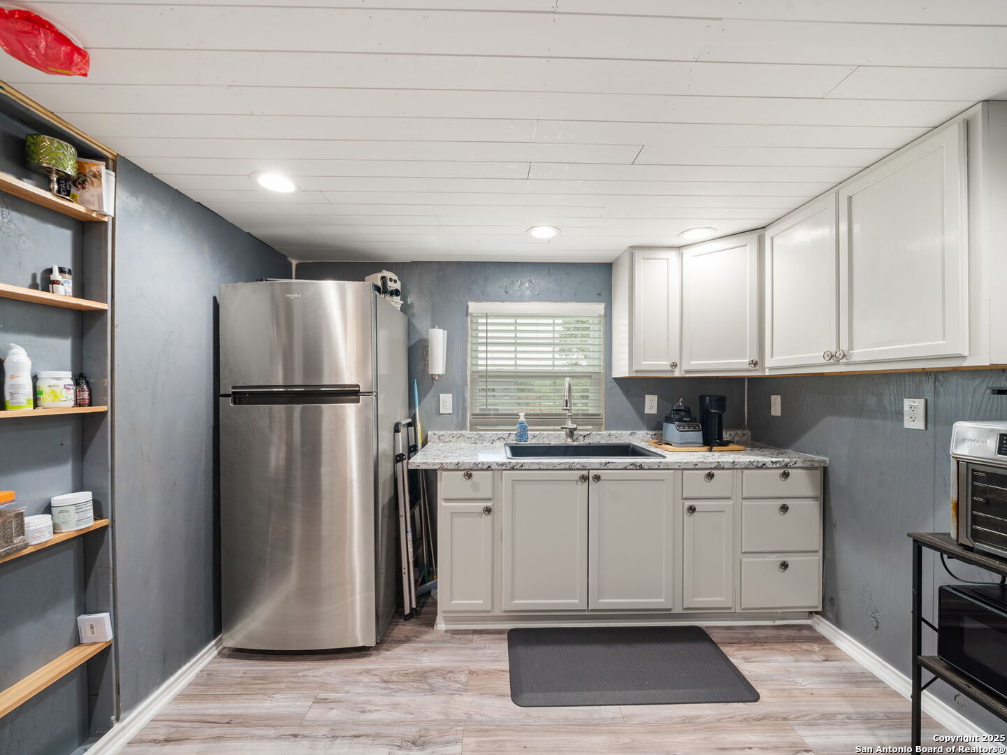 2056 Dry Creek