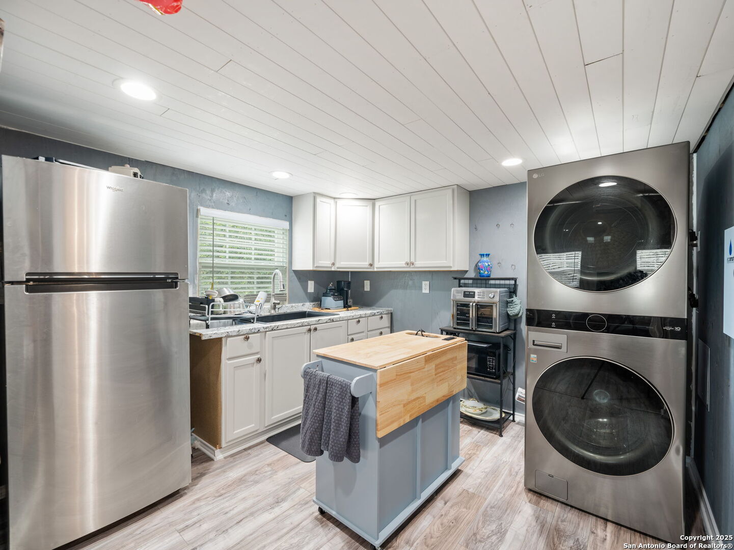 2056 Dry Creek