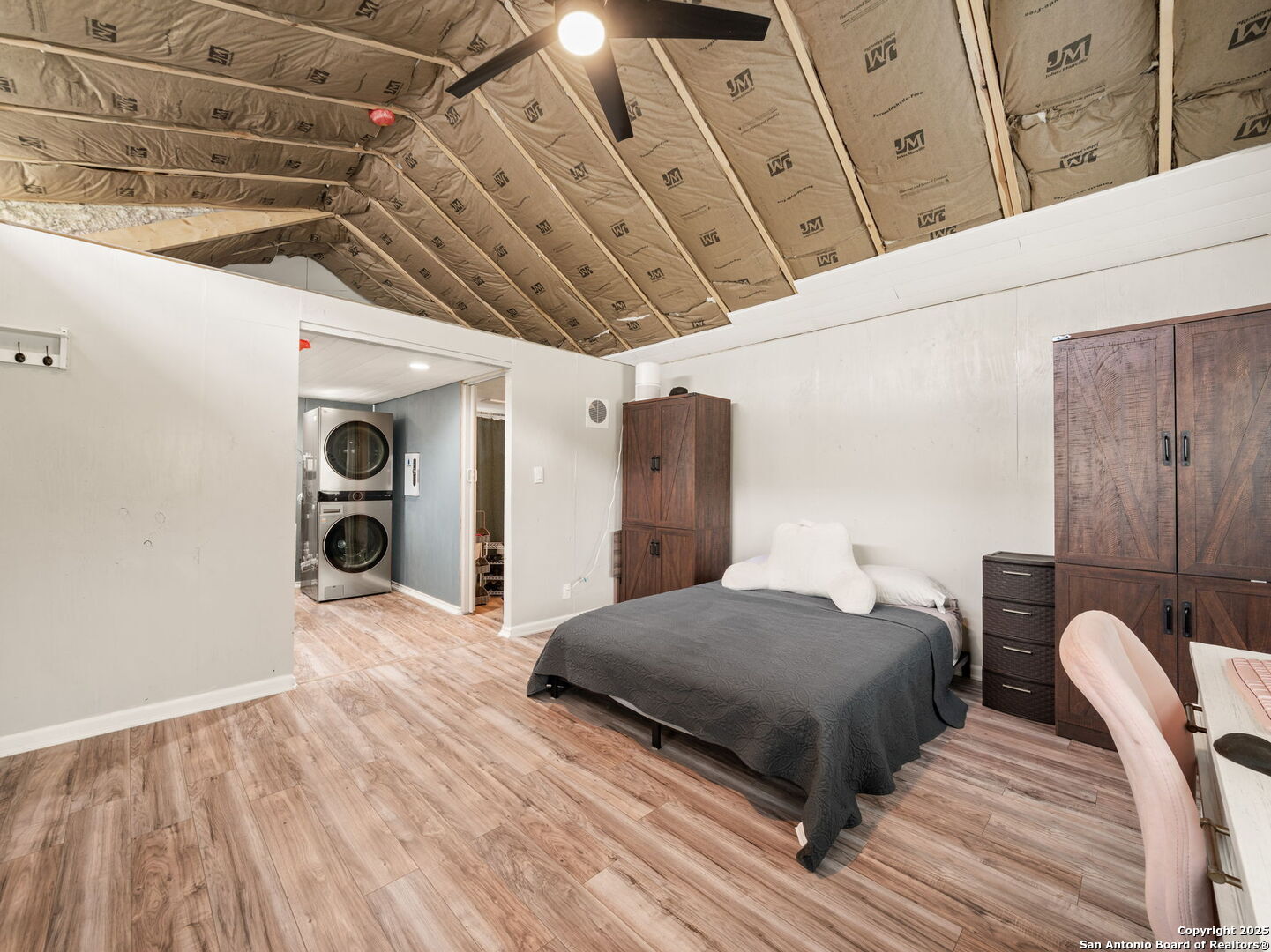 2056 Dry Creek