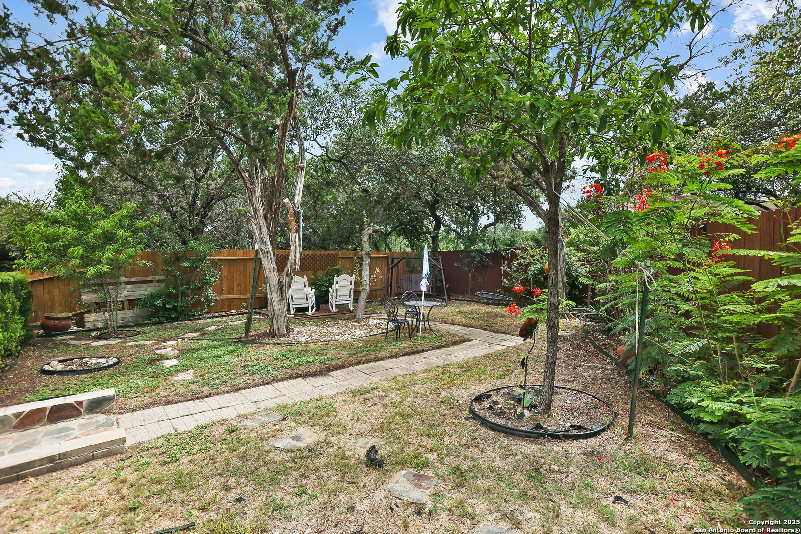 7802 Lacey Oak