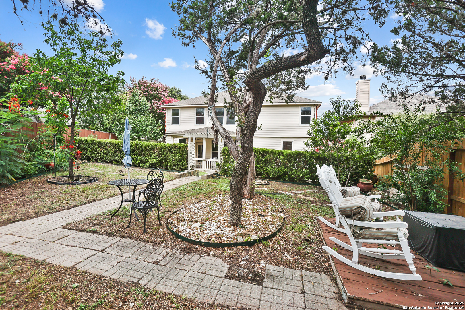 7802 Lacey Oak