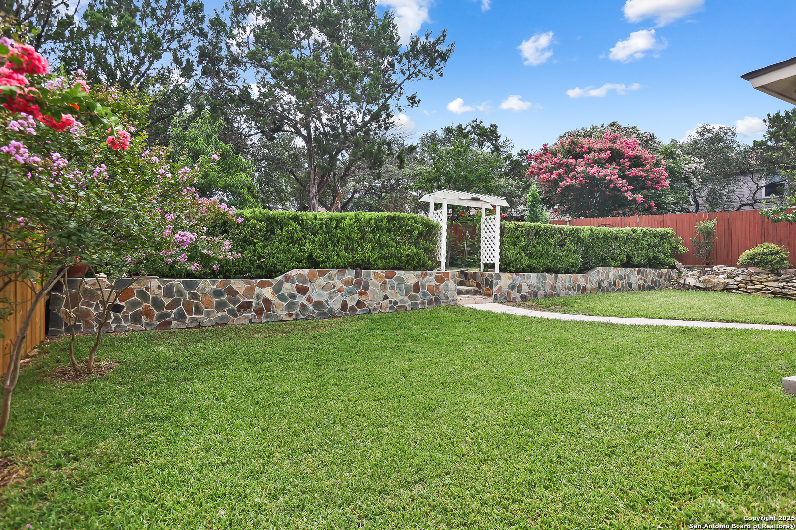 7802 Lacey Oak