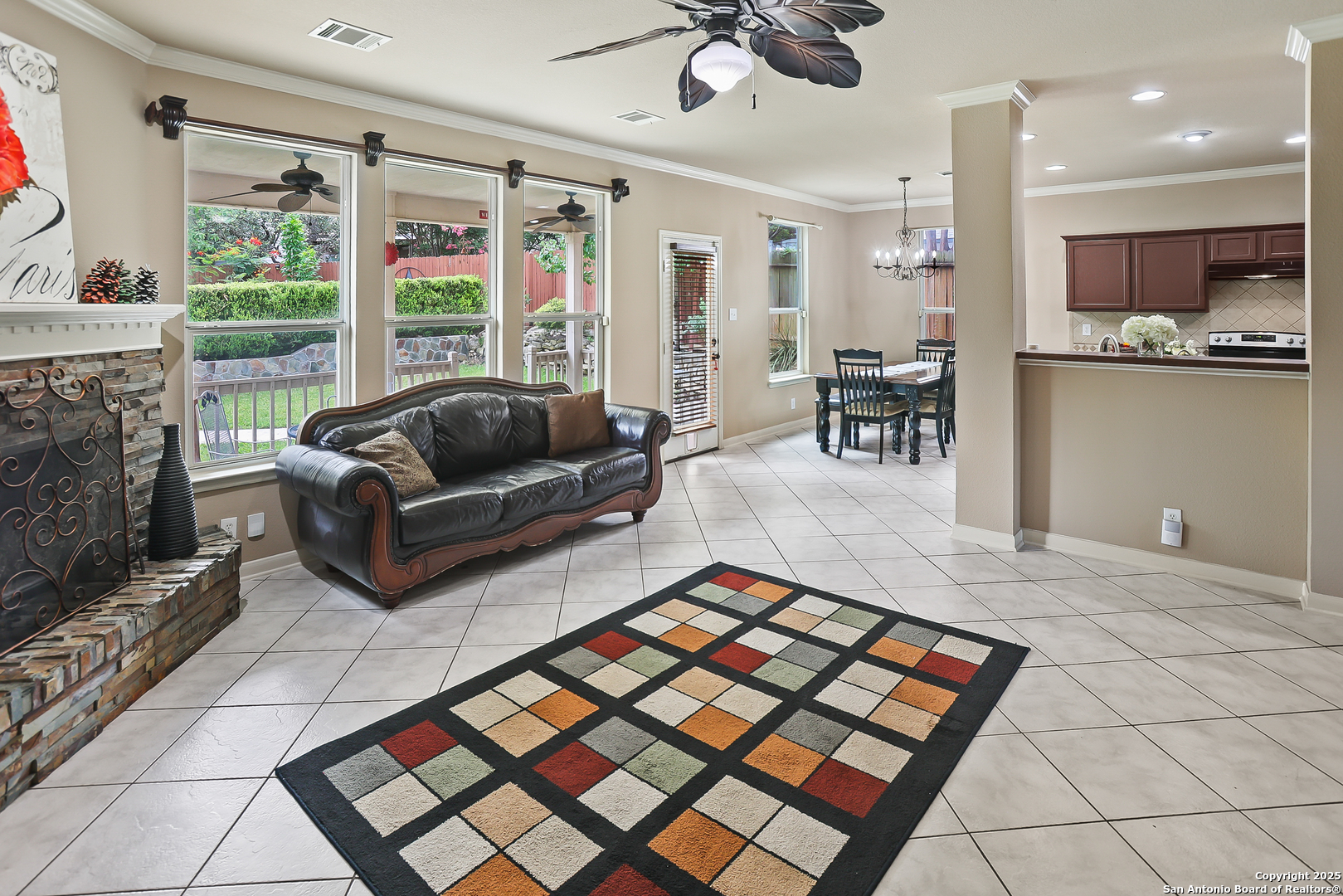 7802 Lacey Oak