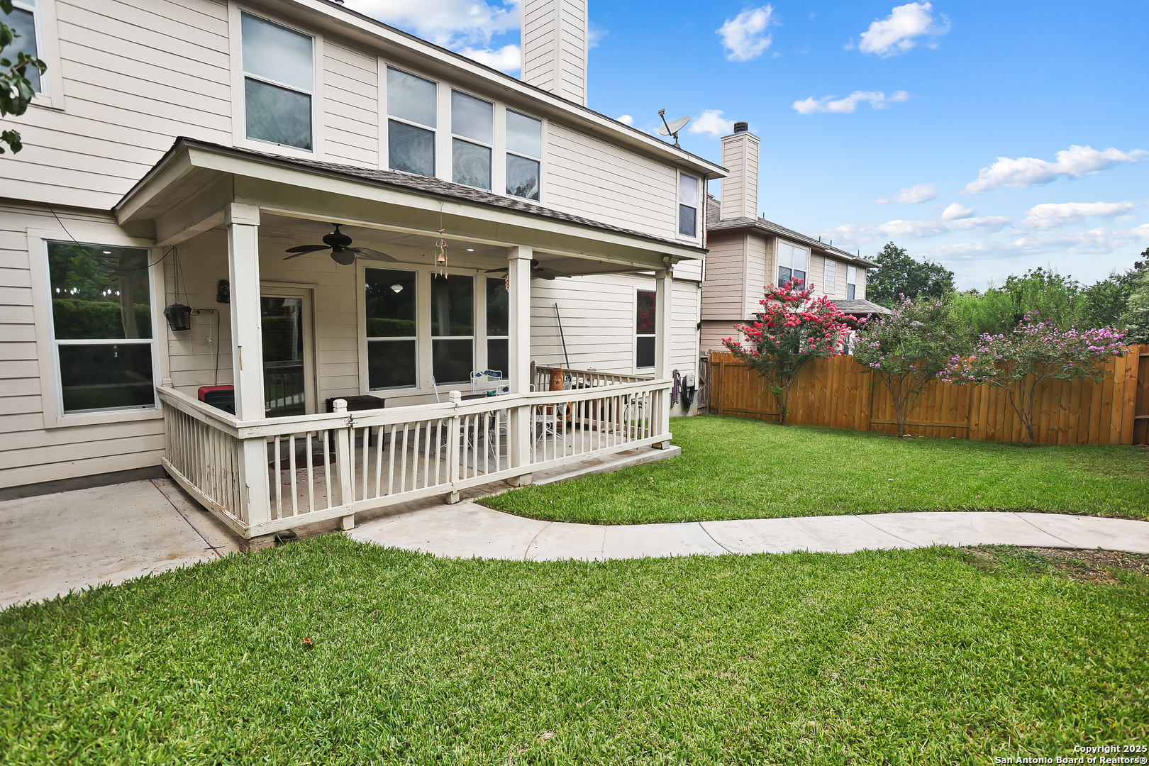 7802 Lacey Oak