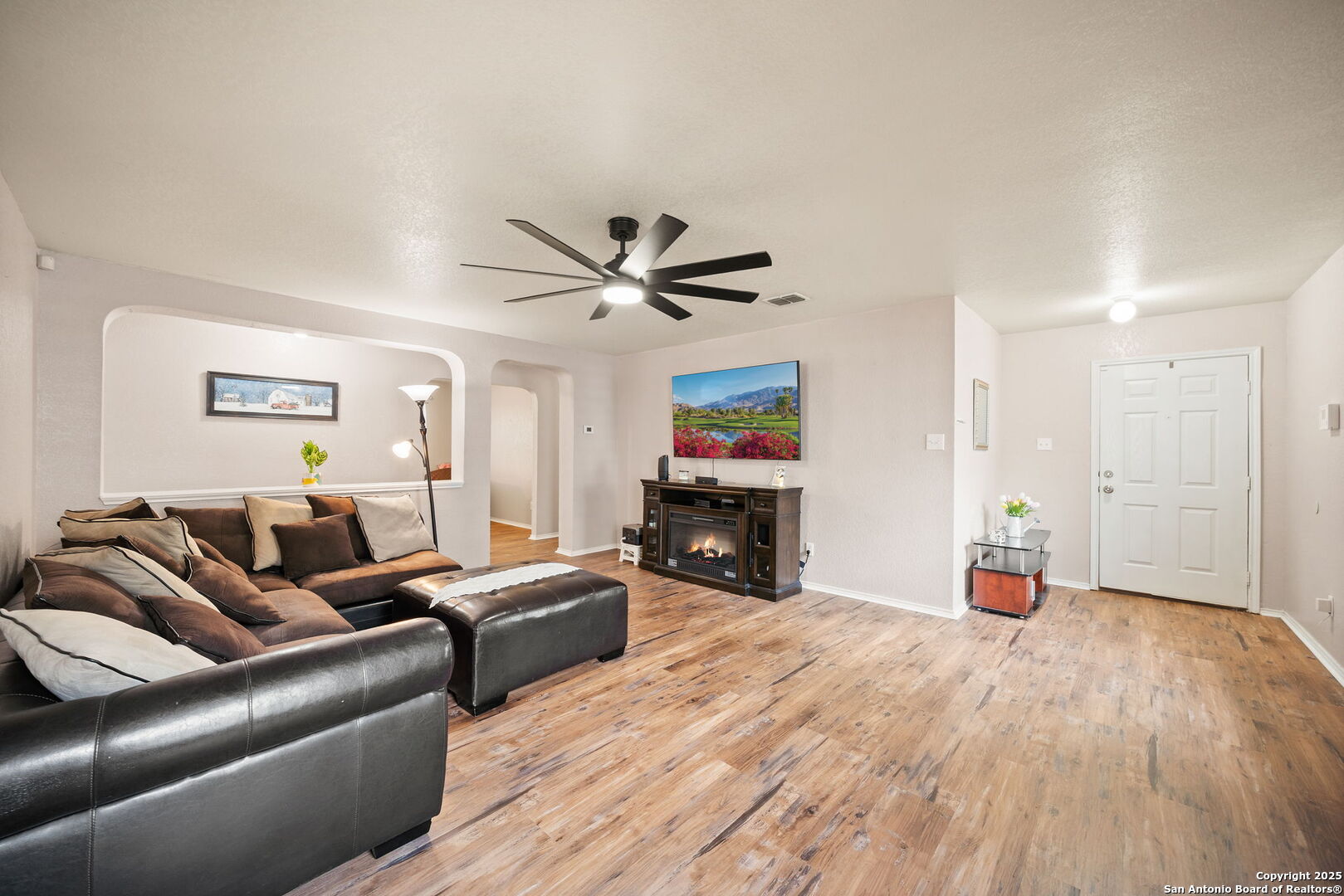 10116 Del Lago